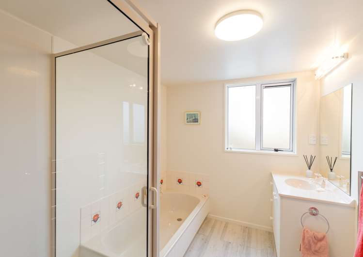 44 Anglesea Avenue Parklands_13