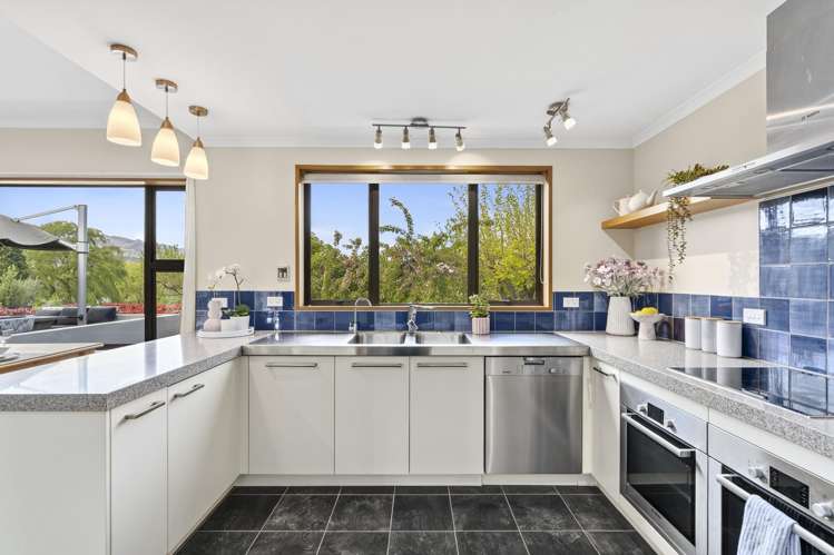 4 Pisa Moorings Road_1