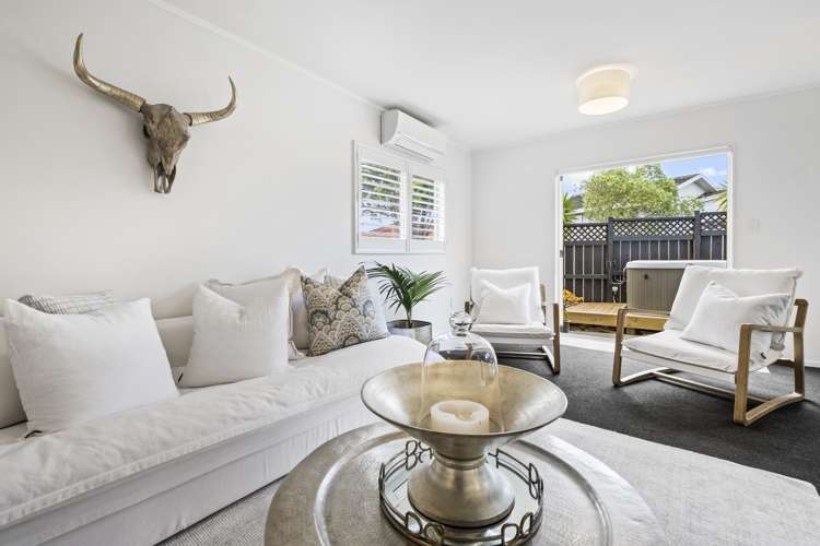 2/39 Simmental Crescent Somerville_5