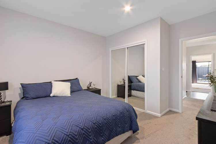 36 The Loop Meeanee_11