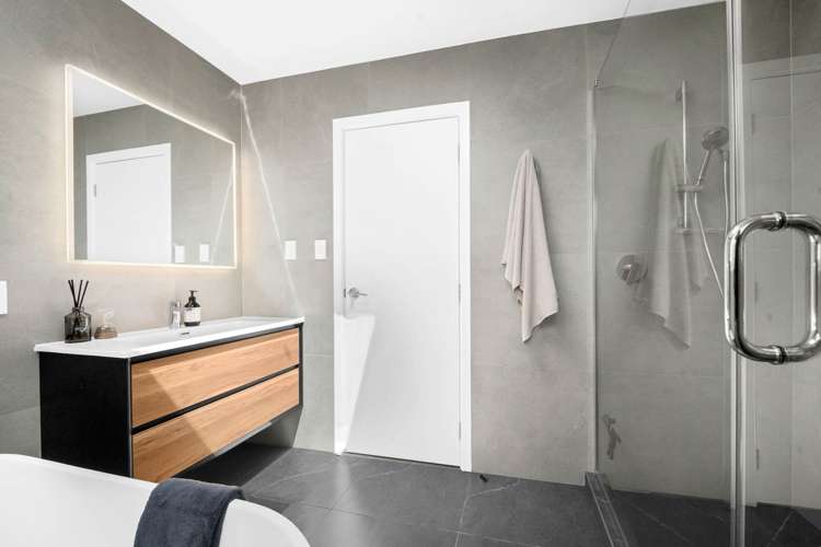 1/7 Jutland Street Mairangi Bay_13