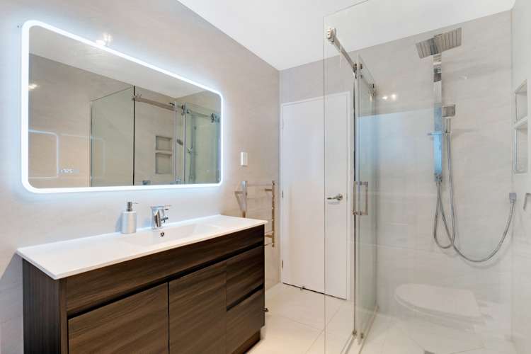 4 Savina Court Flat Bush_18