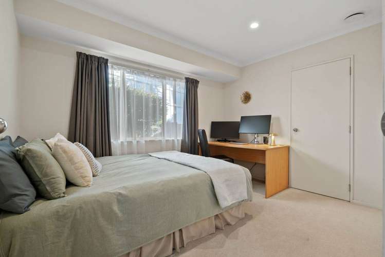 27 Gillett Place Botany Downs_8