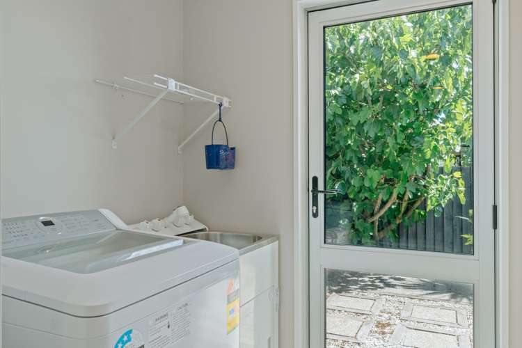 1 Koru Way Wanaka_11