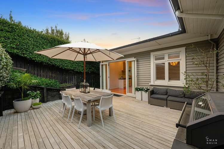 6 & 8 Marie Avenue Hillsborough_19