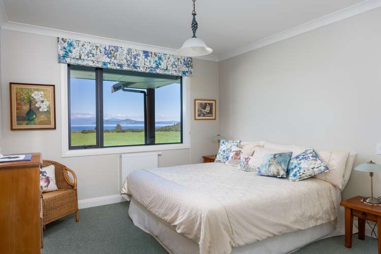 18 Kahikatea Drive Kinloch_14