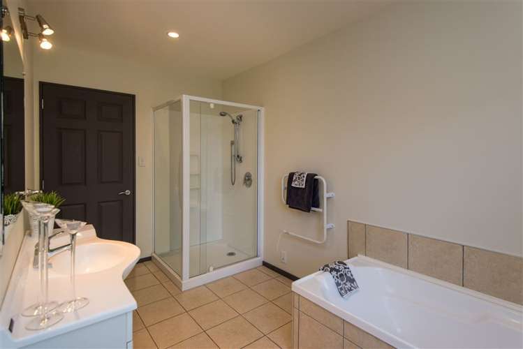 20 Saint Keverne Close Burwood_15