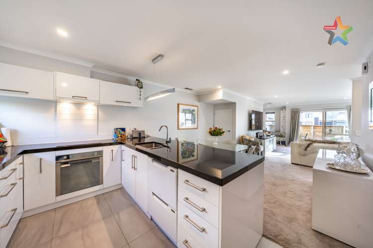 23 Latimer Way Petone_8