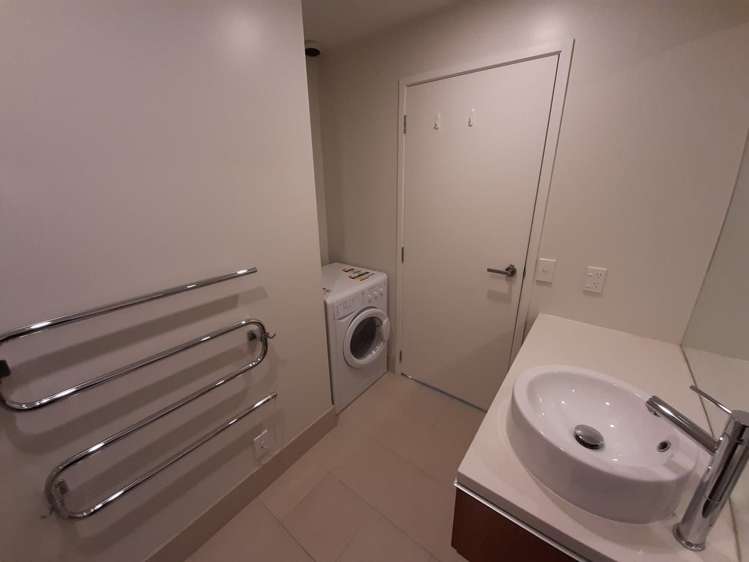 223/4 Dockside Lane Auckland Central_5