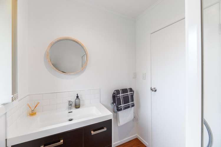 42 Hereford Street Te Atatu Peninsula_15