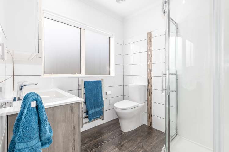 1 Harry Shaw Way Raumati South_9