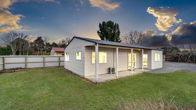 Freshly renovated & ready to move In