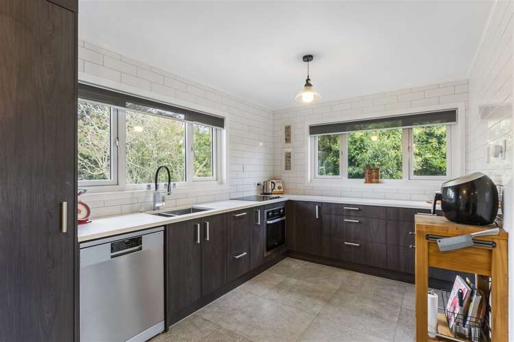 76 Marine Parade Mellons Bay_14