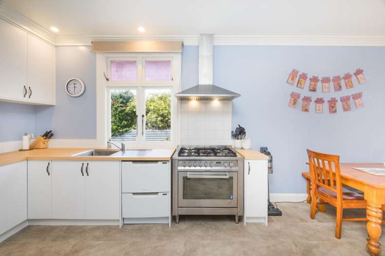 18 Burns Avenue Takaro_10