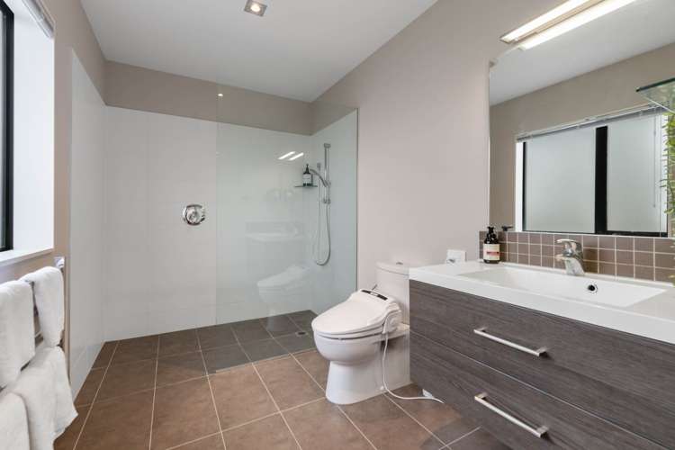 34 Royalle Mews Botany Downs_9