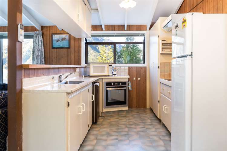 1/659 Queen Charlotte Drive Havelock_15