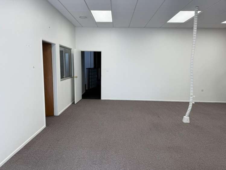 316 Broadway Stratford_13