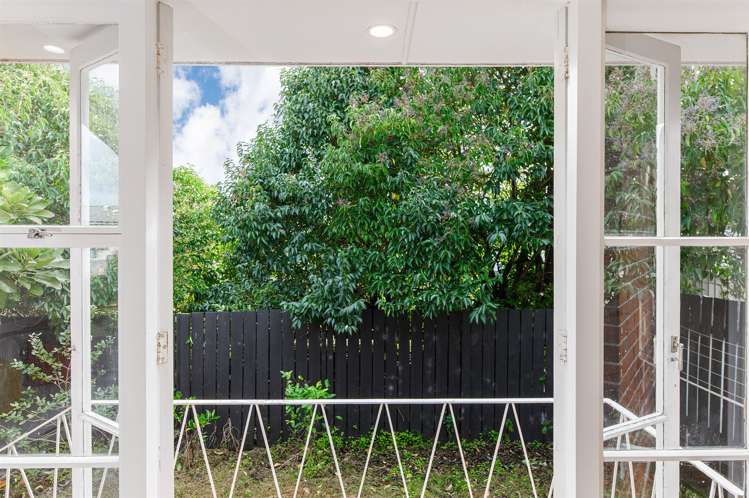 2/4 Leonard Road Mount Wellington_10