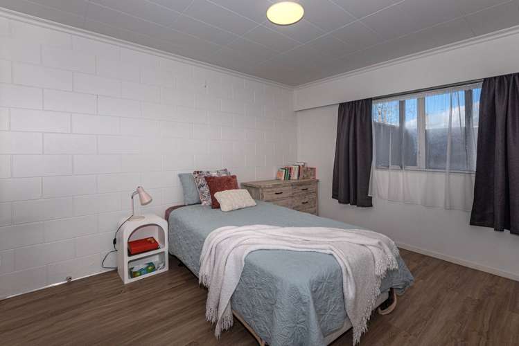 1A Ewing Road Riverside_10