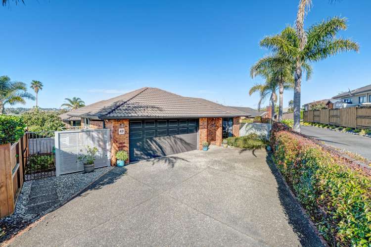 49 Chesterfield Way Orewa_21