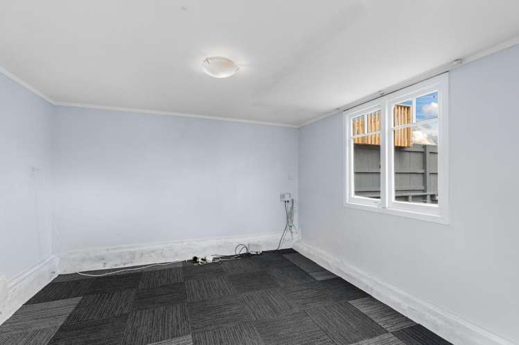 11 Craigbank Avenue New Lynn_16