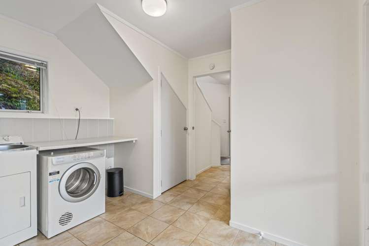 1082 Sandspit Road Sandspit_16