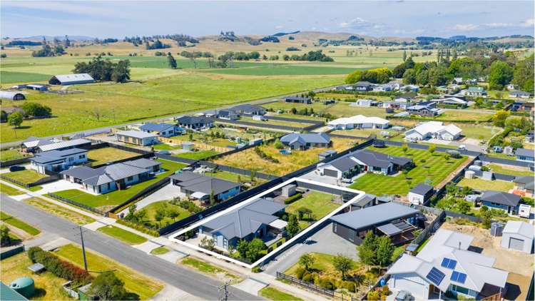 20 Dee Street Otane_32