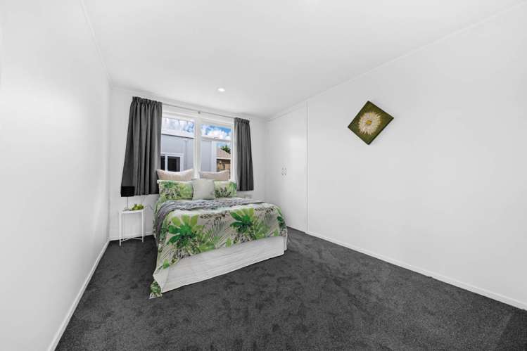 69 Alexander Crescent Otara_15