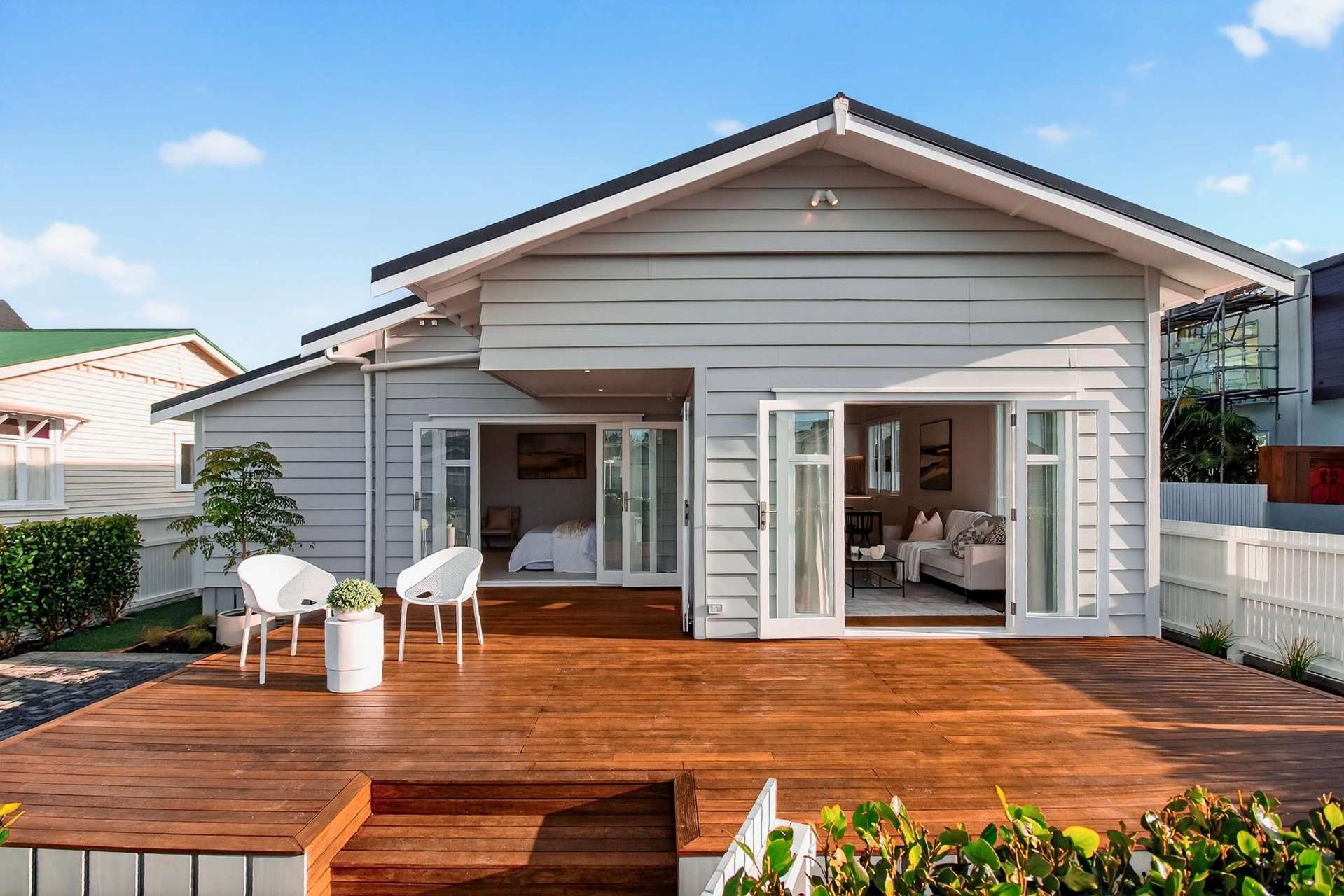 10 Joan Street Point Chevalier_0