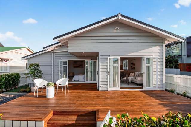 10 Joan Street Point Chevalier_2