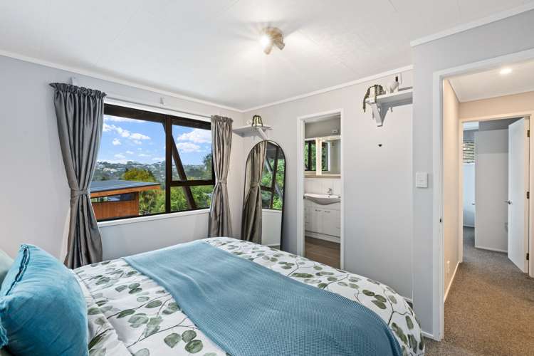 504 Beach Road Murrays Bay_15