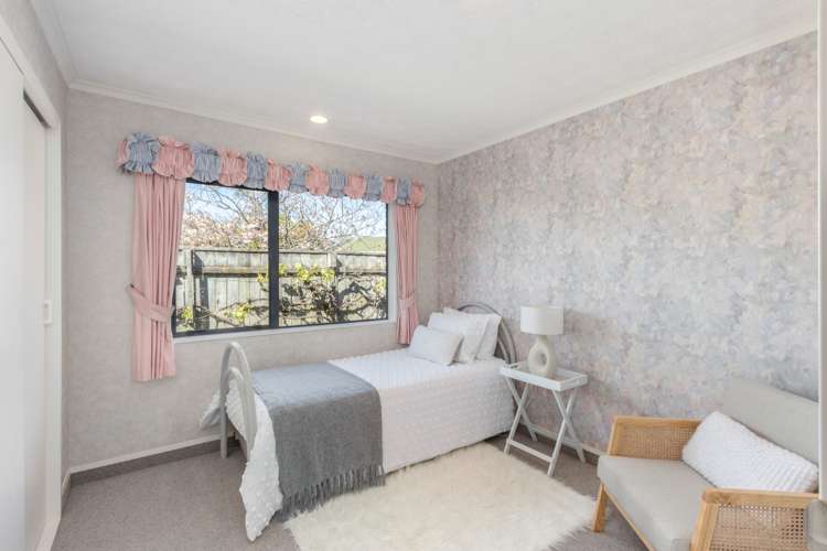 9 Bishops Close Greenmeadows_10