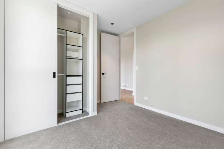 2/12 Burns Avenue Takapuna_7