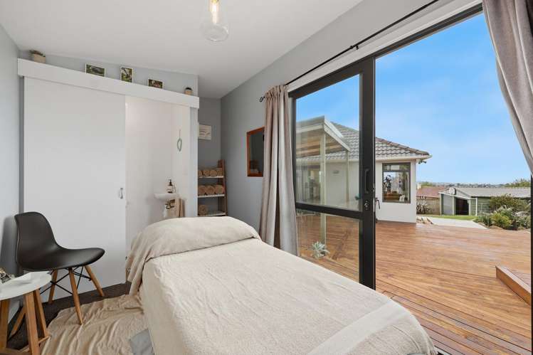 8 Ellersley Street Halfway Bush_22