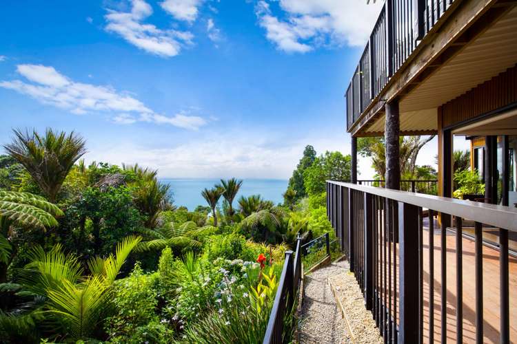 52 Kauri Point Road Laingholm_23