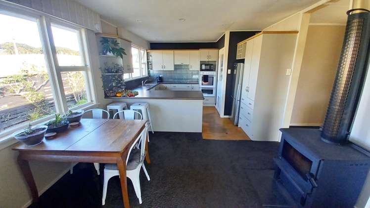 3 Carlyle Street Tuatapere_4