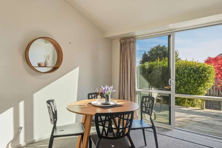 37 Basley Road Owhata_14