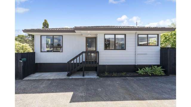 2/221 Waitemata Drive Ranui_3