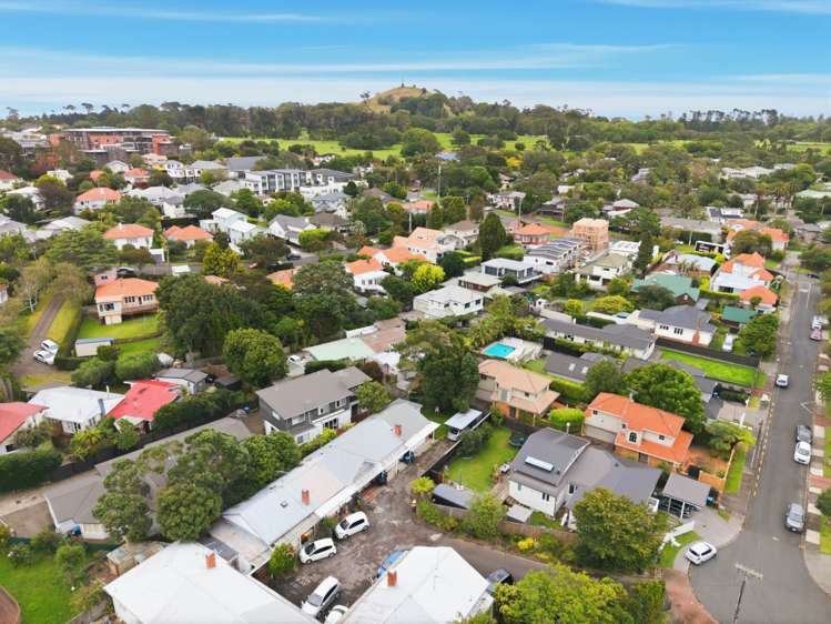 3/9 August Place Greenlane_18