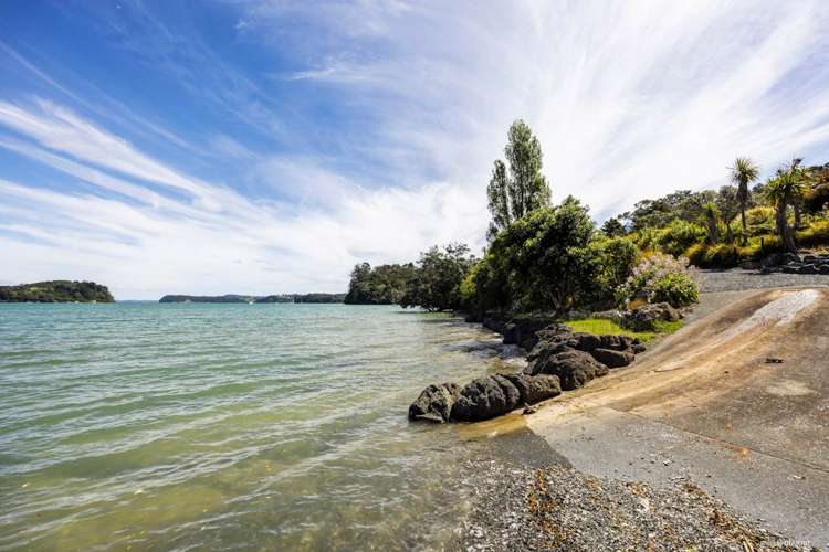 11 Young Street Mahurangi East_13