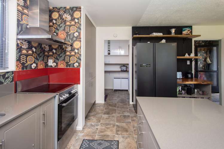 209 Queenspark Drive_3