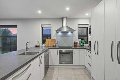 19 William Nicholls Drive_3