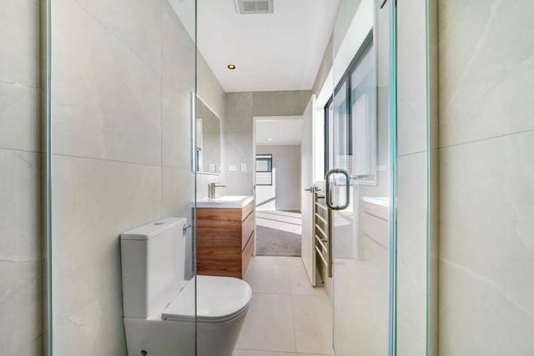 38 Ascent Street Flat Bush_13