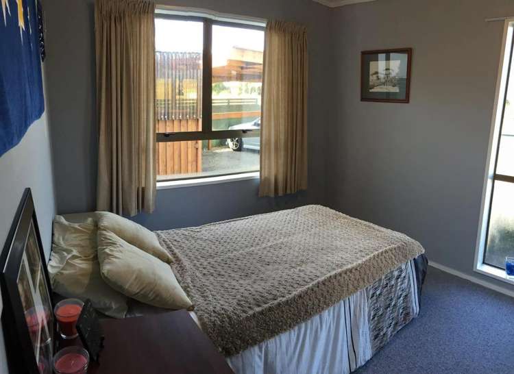 22 Hemans Street 11373_7