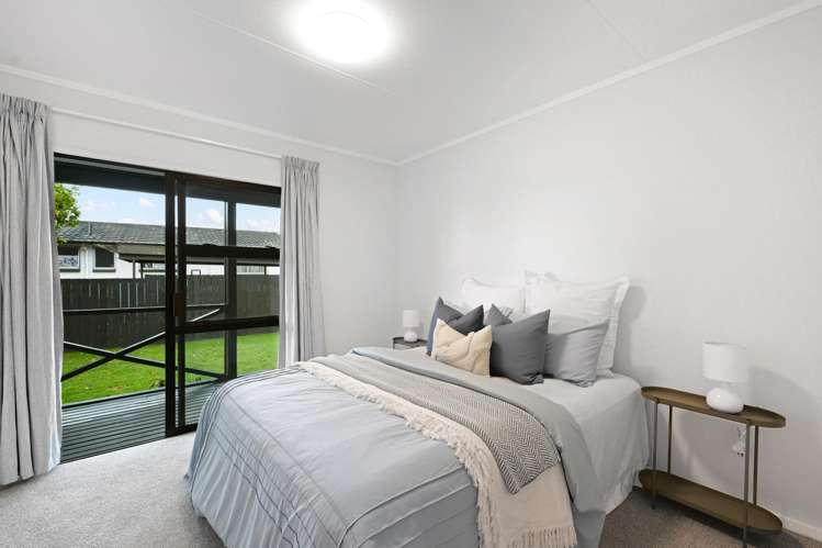 8 Elmwood Crescent Pukete_13