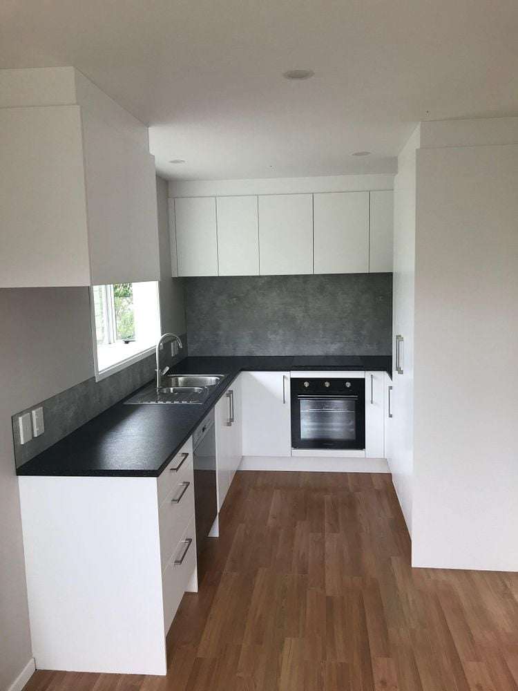 2/561 Beach Road_0