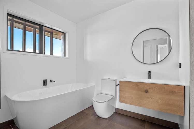 19 Magnum Drive Cromwell_14