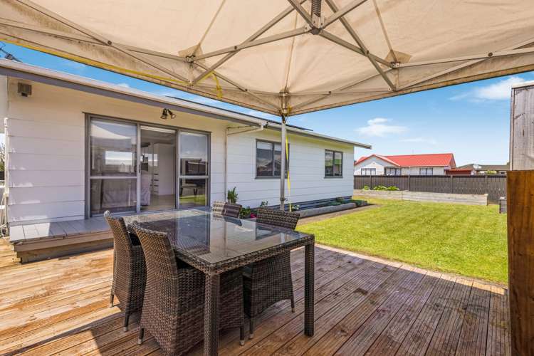 1/8 Volta Place Clendon Park_11