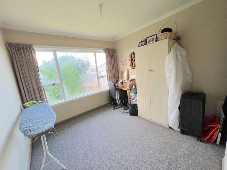 4 Oriana Crescent Hornby_7