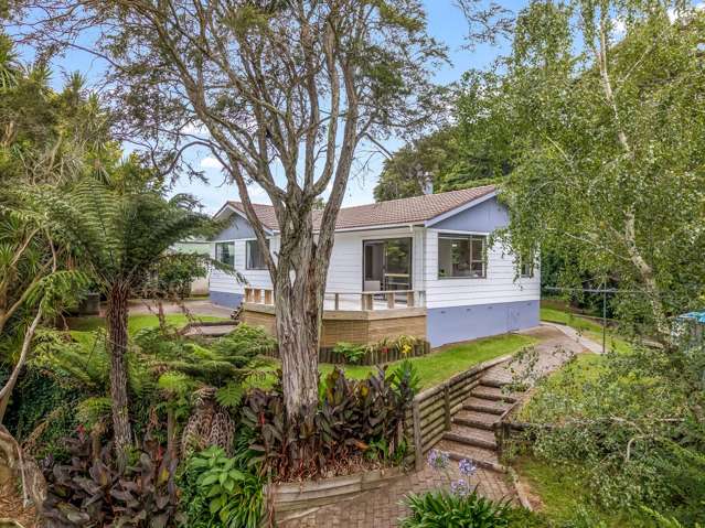 Your own tree-lined pocket of Pukete